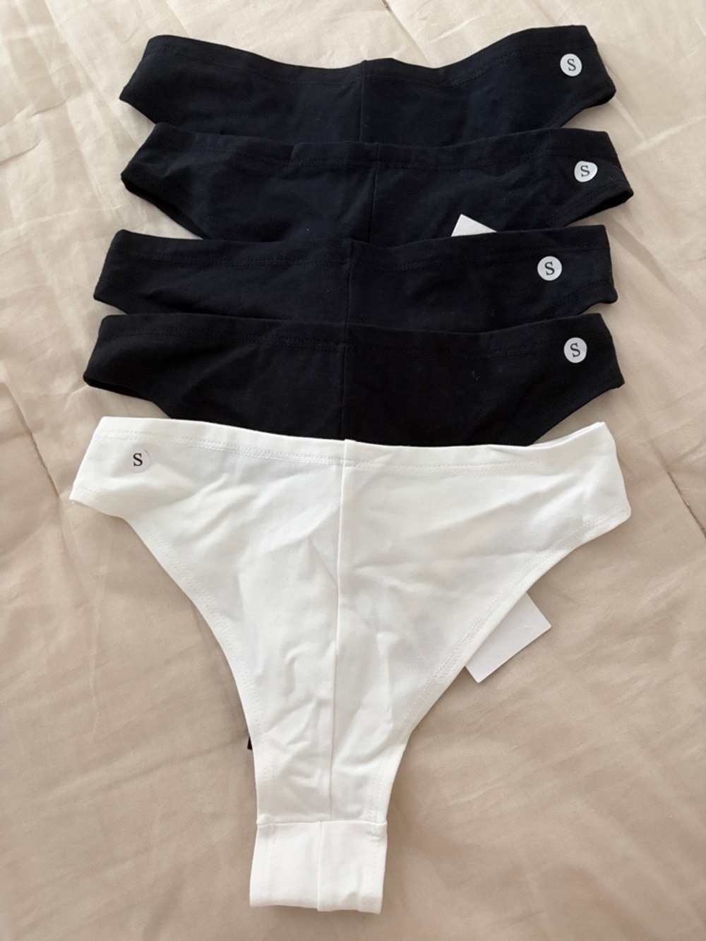 5 Thong Panties - Black & White NWT S